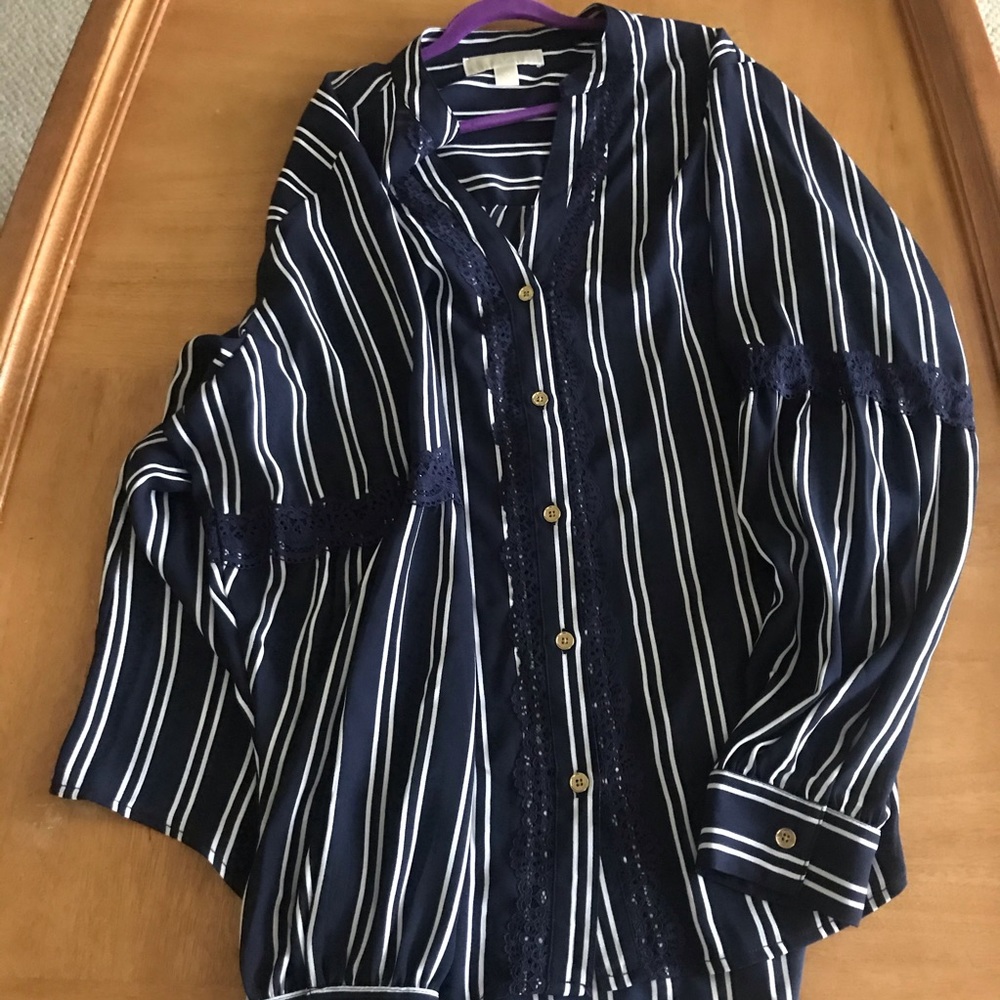 Michael Kors NWOT (fell off) Blue pinstripe Top 1X - Picture 9 of 16